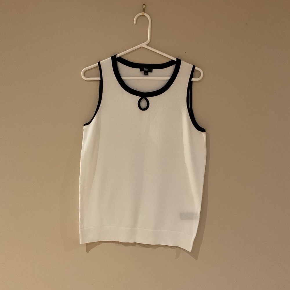 Sleeveless top with keyhole neckline accent